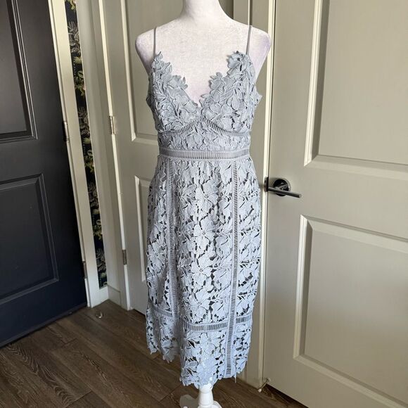 Bardot Botanica Lace Cocktail Party Dress is Dusty Blue Size 8 - Picture 1 of 8